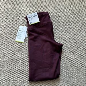 NWT Old Navy Elevate Legging Size (6-7)